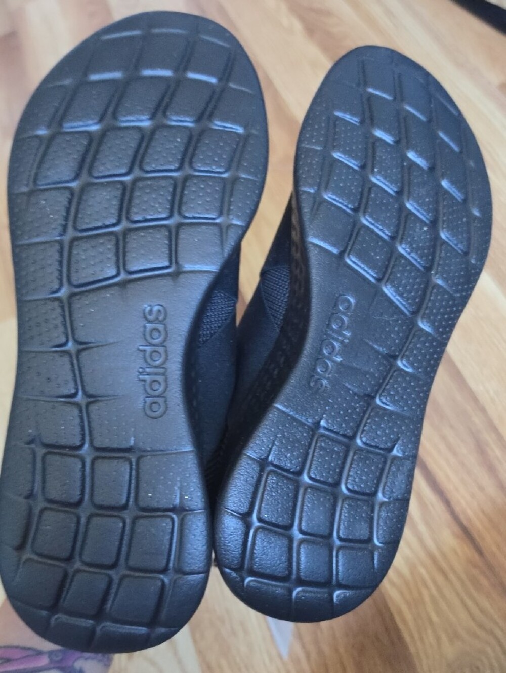 NEW adidas Black Elastic Stretch Slip-On Sneakers With Holographic Logo Size 9 - Picture 4 of 5